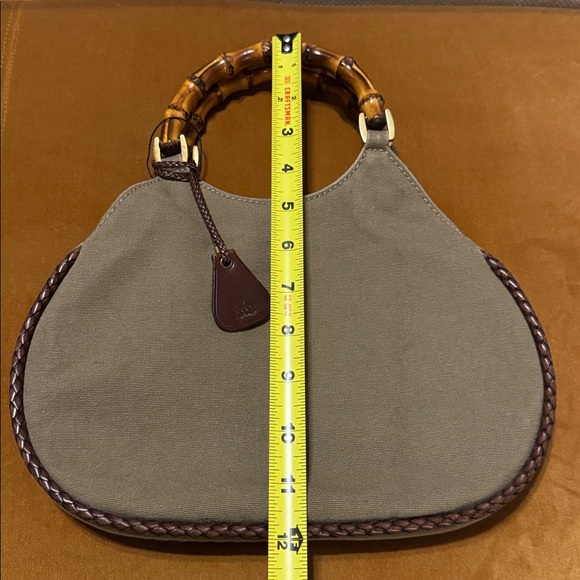 Gucci Pre-Owned
2000-2015 Bamboo line braided-trimming canvas handbag - Picture 12 of 15